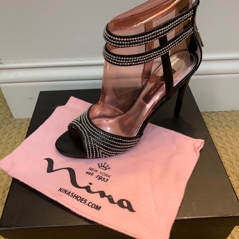 Nina dress shoe